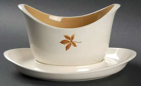 Random Leaves Gravy Boat & Underplate