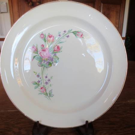 Roses Luncheon Plate