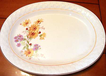 Daisies Beverly (Yellow Verge) 13" Oval Serving Platter