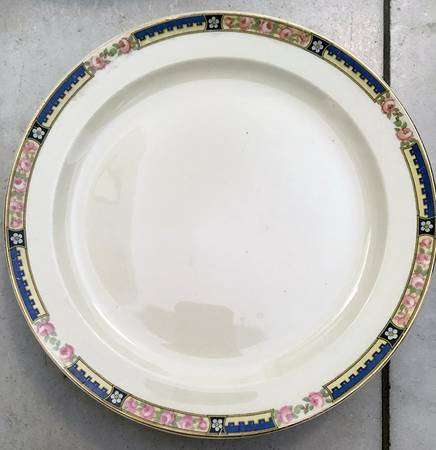 TST112 Dinner Plate