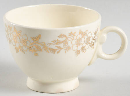 TST131 Footed Cup
