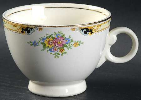 TST134 Footed Cup