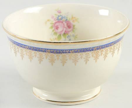 TST138 Cranberry Bowl