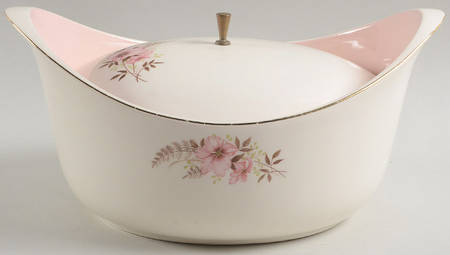 TST163 1.5 Quart Oval Covered Casserole