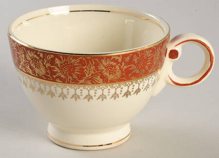 TST206 Footed Cup