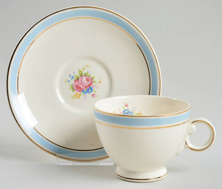 1681 Footed Cup & Saucer Set