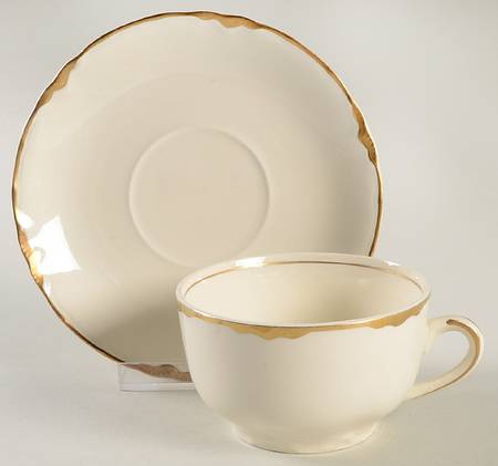 TST240 Footed Cup & Saucer Set