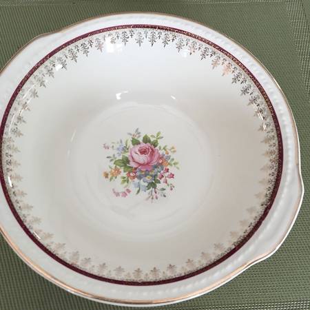 TST246 9" Round Vegetable Bowl