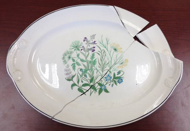 TST252 11" Oval Serving Platter