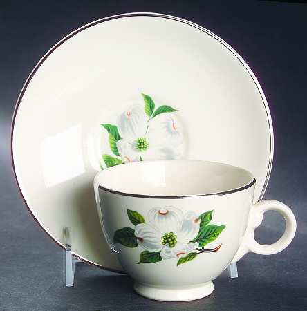 TST259 Footed Cup & Saucer Set