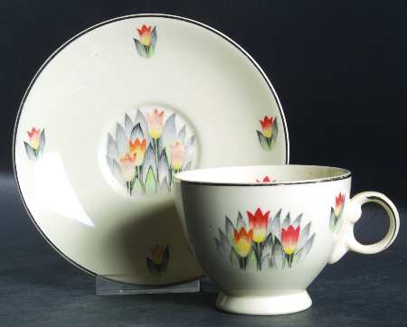 TST277 Footed Cup & Saucer Set