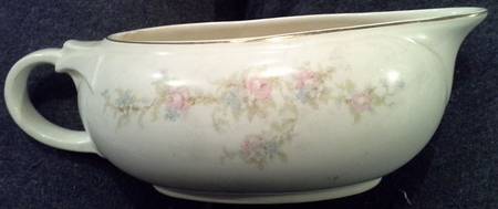 1697 (Smooth) Gravy Boat