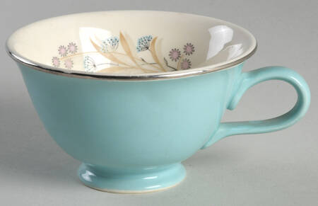 TST33 Footed Cup