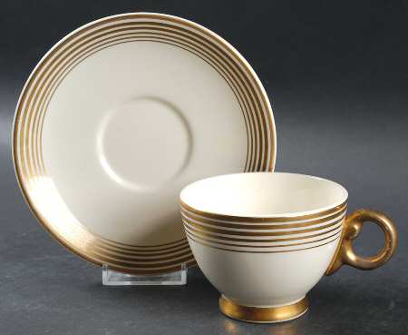 600 Footed Cup & Saucer Set