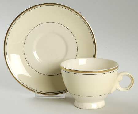 TST9 Footed Cup & Saucer Set