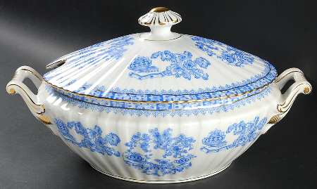 China Blau Tureen &  Lid