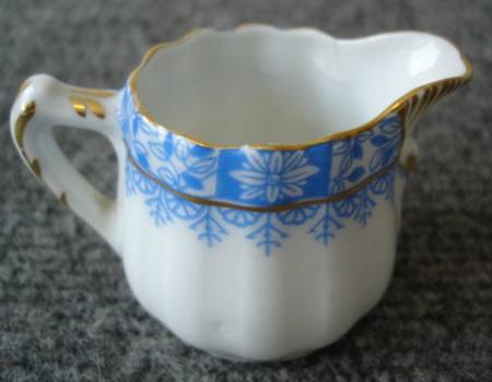 China Blau Mini Creamer
