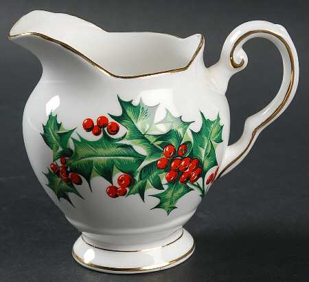 December Holly Creamer