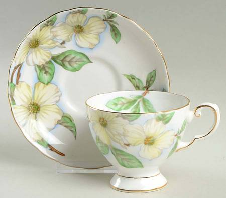 Dogwood Footed Cup & Saucer Set
