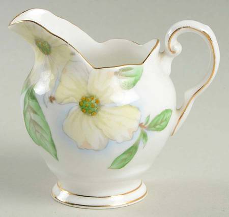 Dogwood Mini Creamer