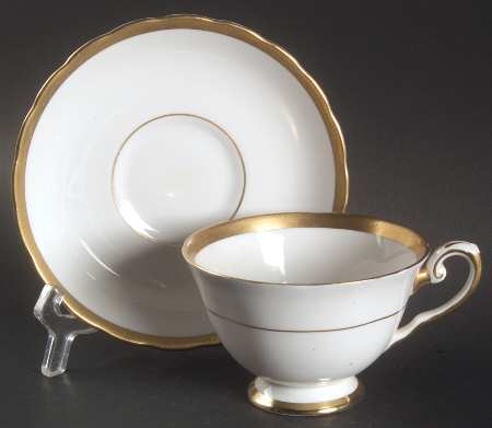 Dorchester Footed Cup & Saucer Set