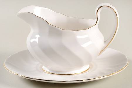 Dover (Gold Trim) Gravy Boat & Underplate