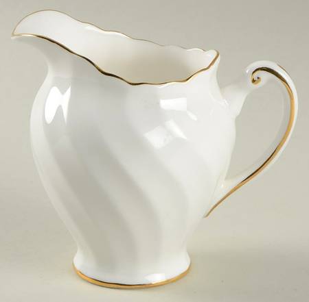 Dover (Gold Trim) Creamer