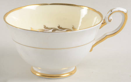 Dovedale Footed Cup