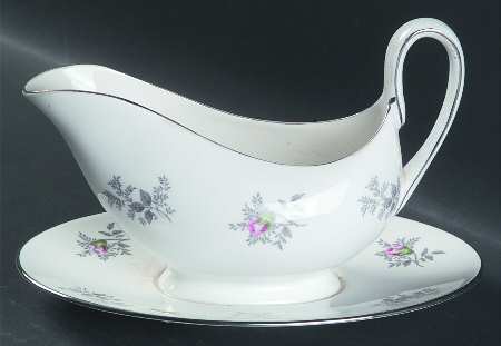 Duchess Gravy Boat with Attached Underplate