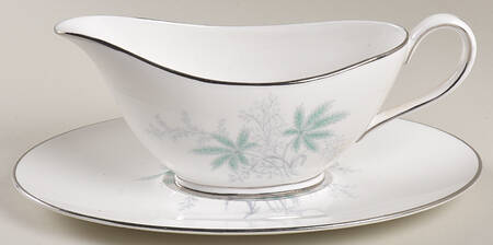 Ferndale Gravy Boat & Underplate