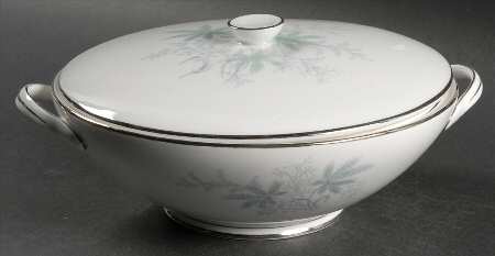 Ferndale Round Covered Vegetable