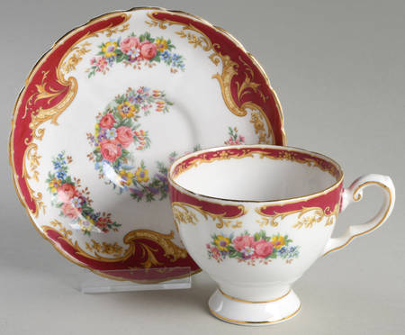 Naples Maroon Footed Cup & Saucer Set