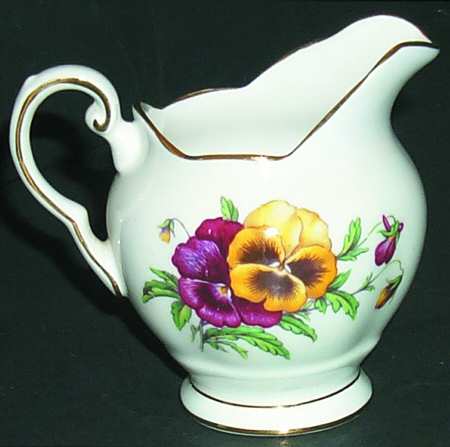 Pansy Mini Creamer