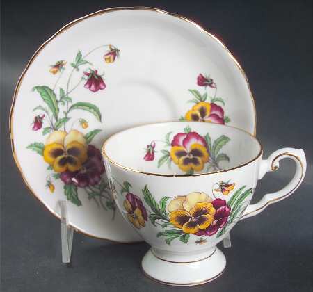 Pansy Footed Cup & Saucer Set