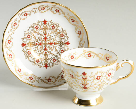Richelieu Footed Cup & Saucer Set