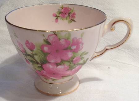 TUS3 Footed Cup