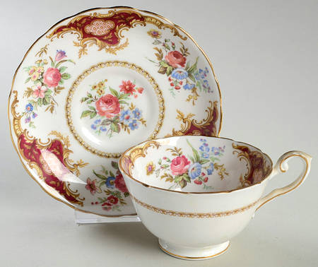 Windsor Red Footed Cup & Saucer Set