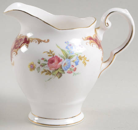 Windsor Red Creamer