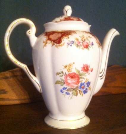 Windsor Red Coffee Pot & Lid