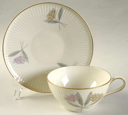 07489 Flat Cup & Saucer Set