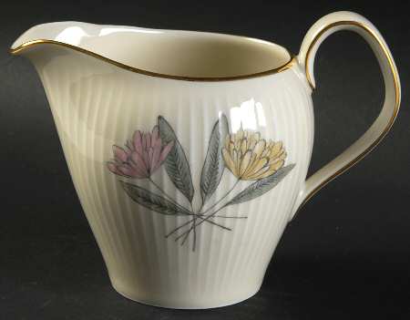 07489 Creamer