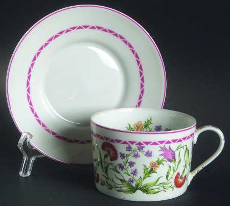R6L5 Flat Cup & Saucer Set