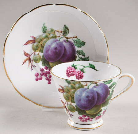 TUS29 Footed Cup & Saucer Set