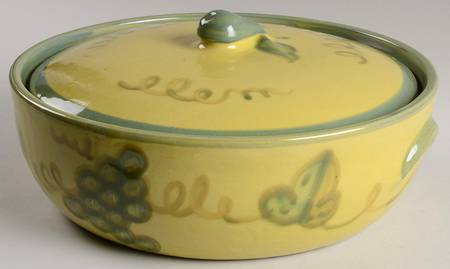 Vintage 6 Quart Round Covered Casserole