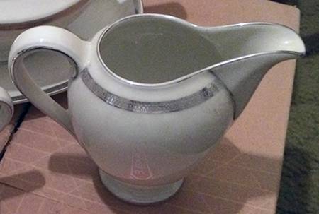 09263 Creamer