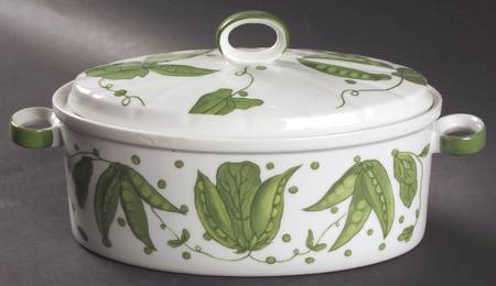 Vegetable Polka Dot 2 Quart Oval Covered Casserole