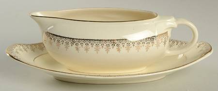 TST291 Gravy Boat & Underplate