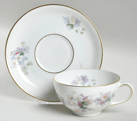 3214 Flat Cup & Saucer Set