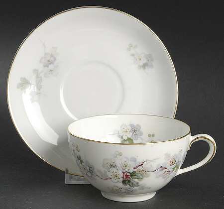 3214 Flat Cup & Saucer Set