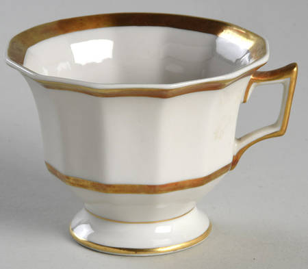TRV180 Footed Cup